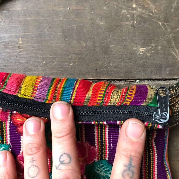 Vintage Handwoven Guatemalan Purse | Hippie Purse - Picture 5 of 10